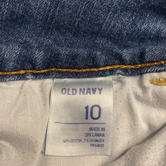 Old Navy | Ultra Blue Jean Shorts | 10 - Picture 4 of 10